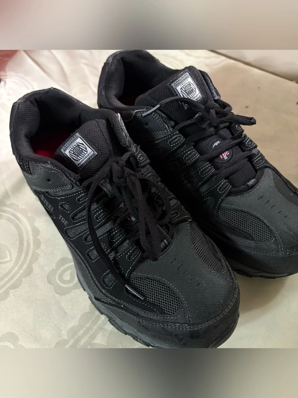 Sketchers Men's Black Steel Toe Work Shoes size 12